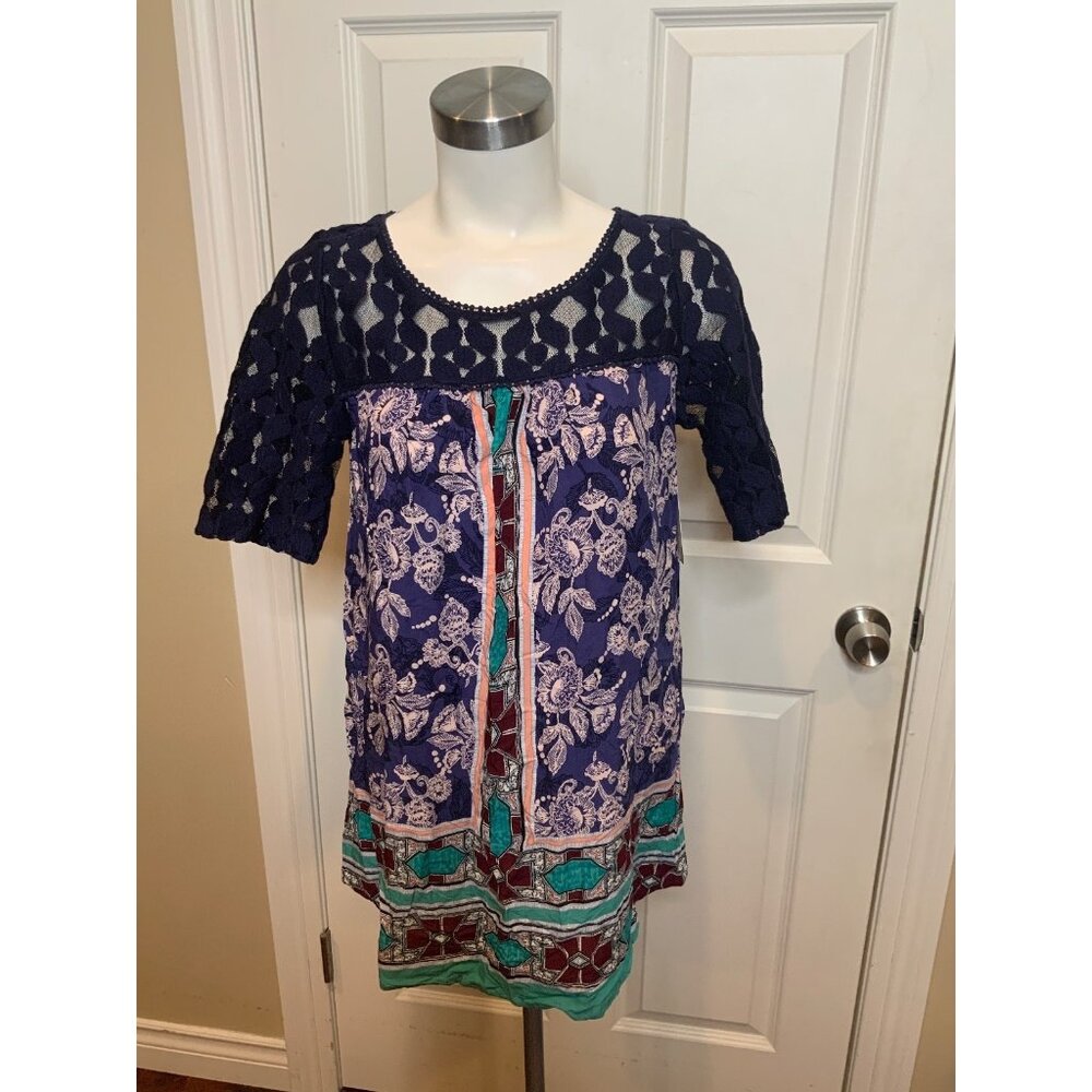 Akemi + Kin Anthropologie Blue Floral Embroidered Short Sleeve Top, Size M